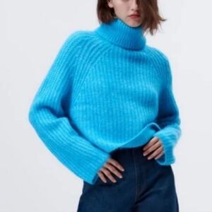 Zara light Blue Wool Blend Turtleneck Oversized Sweater(Size Small)
